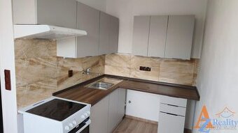 Nabízíme pronájem bytu 2+1 s lodžií, Bezručova ul, centrum C