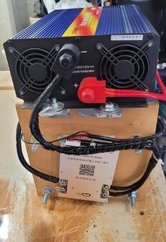 LFP Baterie 12V 280Ah se střídačem
