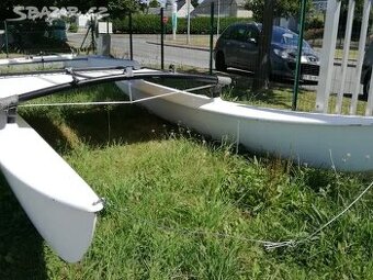 KATAMARAN Hobie 16, či jako zákl. sklád. motor. člunu