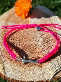 Náramek s křížkem