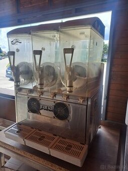 Výrobník na ledovou tříšt