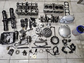Části motoru Yamahy XJ 900 Yamaha XJ900