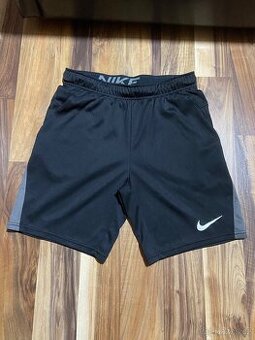 Nike Pro kraťasy