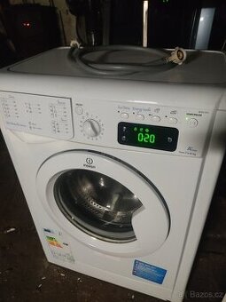 automatická pračka Indesit,slim, od zdi 40cm, kapacita 6kg