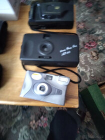 Prodám starší fotoaparáty