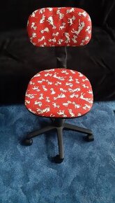 Dětská židle na kolečkách