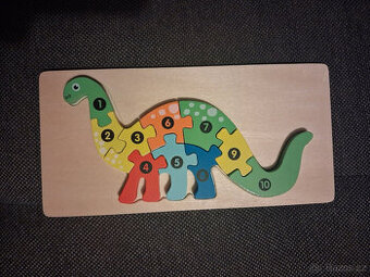 Dřevěné puzzle dinosaurus