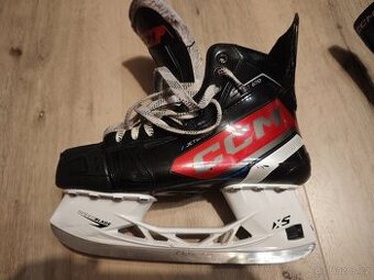 Brusle CCM JETSPEED FT670 SR vel.43,5