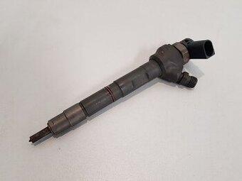 Vstřikovač 1,6 TDi Škoda Octavia III 04L130277AJ