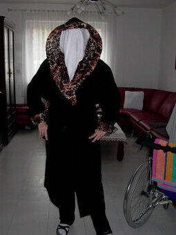 Černý teplý flaušový kabát s kapucí, vel. L