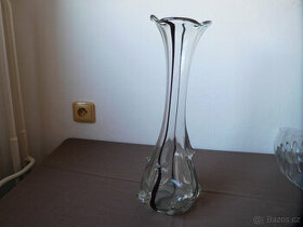 VELKÁ ZAJÍMAVÁ VÁZA - AUTORSKÁ ?