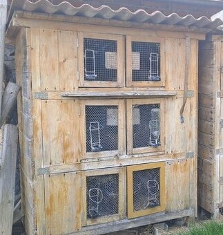 Dřevěná králíkárna