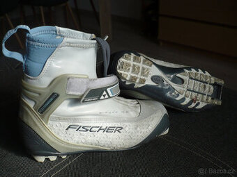 Dámské boty na běžky Fischer upínání NNN  velikost 40