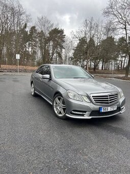 Mercedes e212