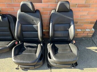 Sedačky, volant Octavia II RS