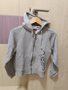 Šedá mikina s kapucí
