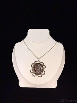 AUTORSKÝ KOLER-ŘEZANÝ RELIÉF EBEN STŘÍBRO