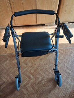 Choditko pro seniory zn. Doma