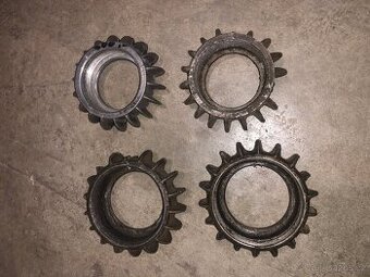 Jawa 350 354 250 353 356 355 125 175 kývačka matice výfuků