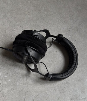 Beyerdynamic DT 990 PRO 250 OHM - Black Limited Edition
