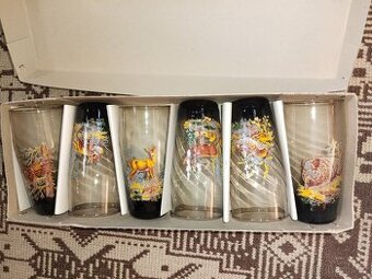 Retro sada sklenic s mysliveckým motivem