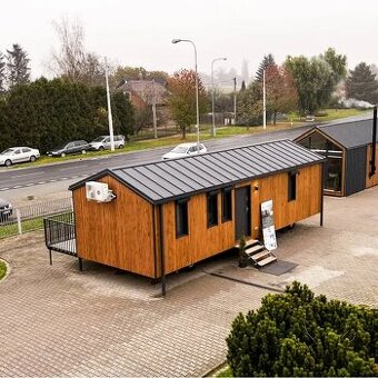 Nabídka nového projektu přízemního moderního mobílního domu.