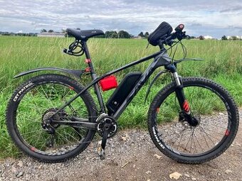 Elektrokolo Sáva Deck kola 27,5", rám 17", carbon