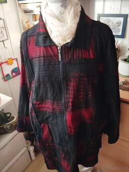 Krásný jarní kabátek z Ateliéru Donát