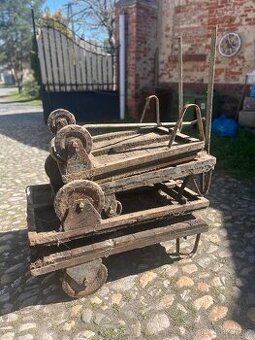 Industriální vozik