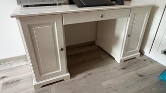 Pracovní stůl LIATORP IKEA