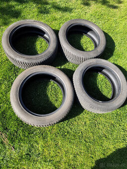 4 X zimní pneumatiky Hankook 225/55R18 vzorek 4-5mm cena za