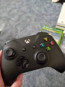 Xbox One s 1TB + hry zdarma