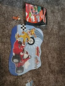 Puzzle Roary závodni auto a figurka zdarma