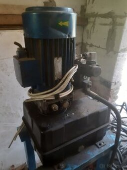motor s hydraulickým čerpadlem - 1