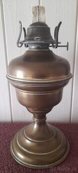 STARÁ PETROLEJOVÁ MĚDĚNÁ LAMPA VE VIKTORIÁNSKÉM STYLU 1870-1