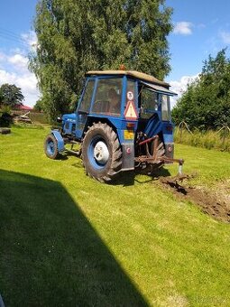 Traktor Zetor 6911