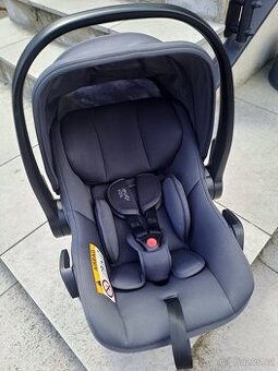 Britax Römer Baby-Safe Core + základna