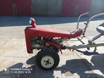 Malotraktor TJ -5 Agrostroj Prostějov