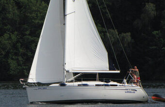 Námořní plachetnice Bavaria 30