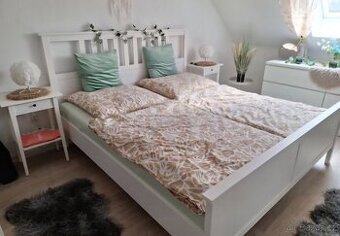 Hemnes postel 180x200cm