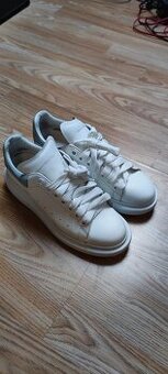 Alexander McQueen boty, 40