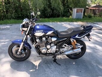 Yamaha XJR 1300