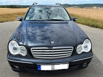 Mercedes-Benz C 320CDI 165kw r.v.2006 -Plná výbava
