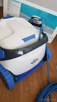 Bazénový vysavač Dolphin S 200, Nové, Pc 32800 Kč