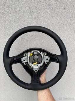 Octavia RS volant tříramenní