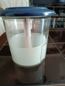 TUPPERWARE