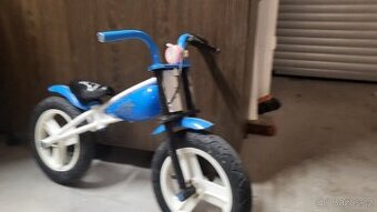 Dětské odrážedlo typu motorka