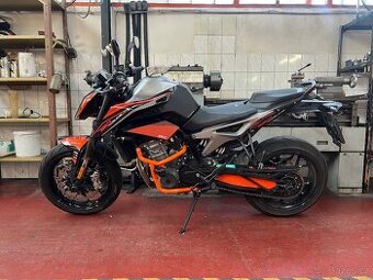 Ktm duke 790