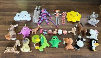 Plyšáci různé druhy (28 ks) s Ikea pytlem na hračky
