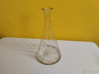 Skleněná karafa - juchačka